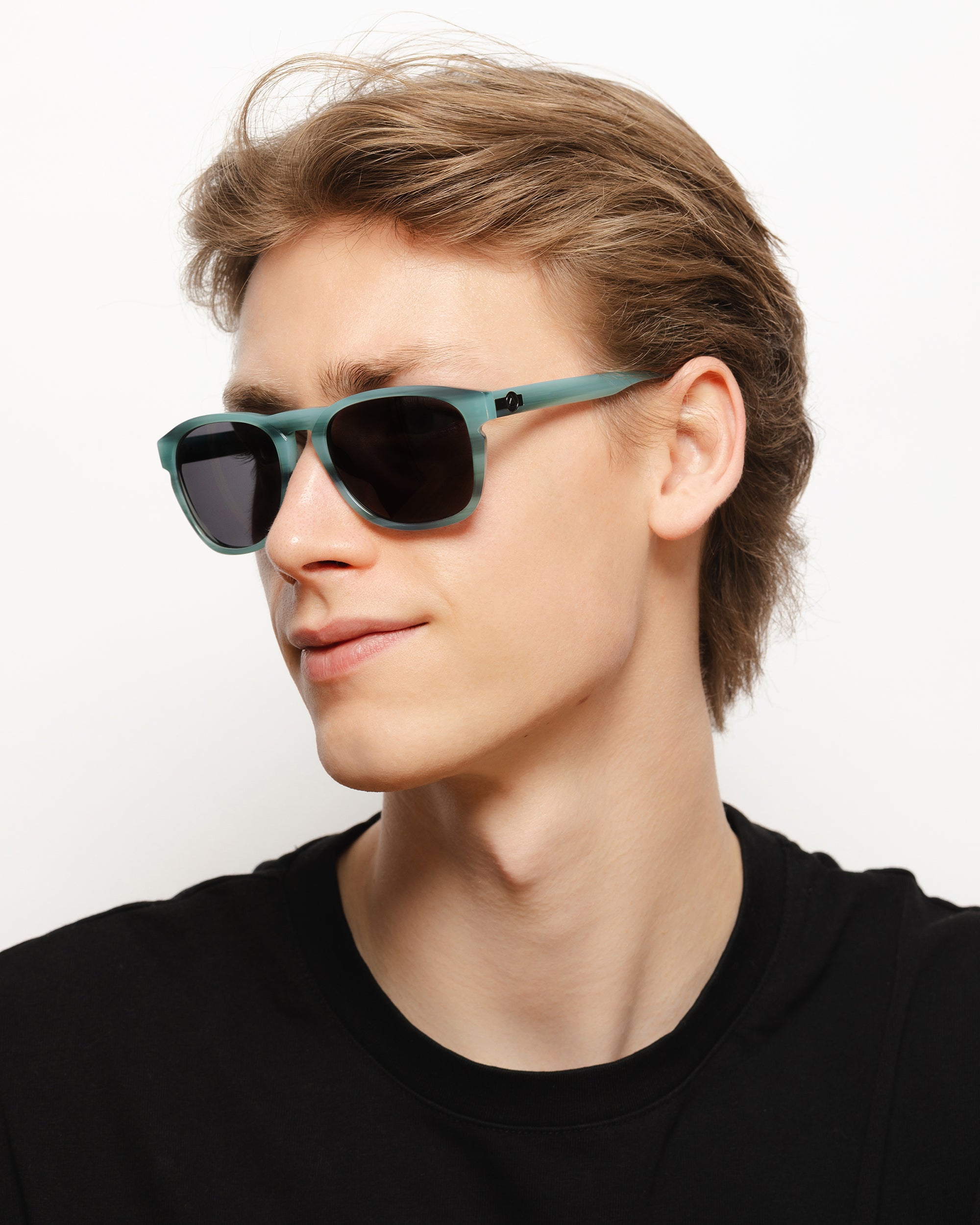 North Is Blue Tortoise / Black